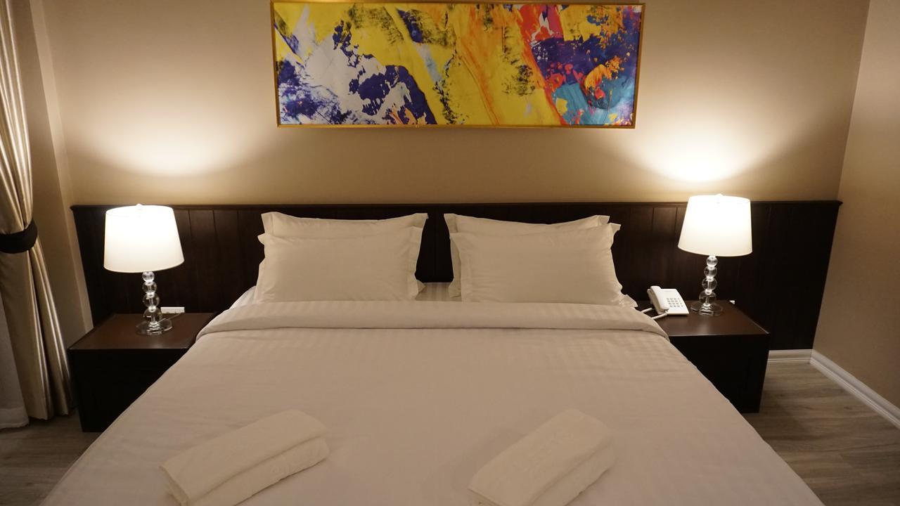 Taris Art Hotel Phrae Exterior foto